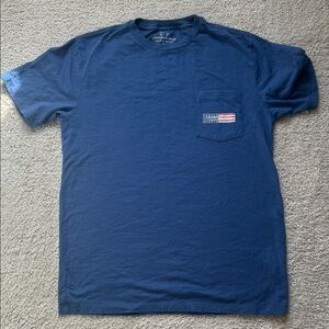 Vineyard Vines tshirt
